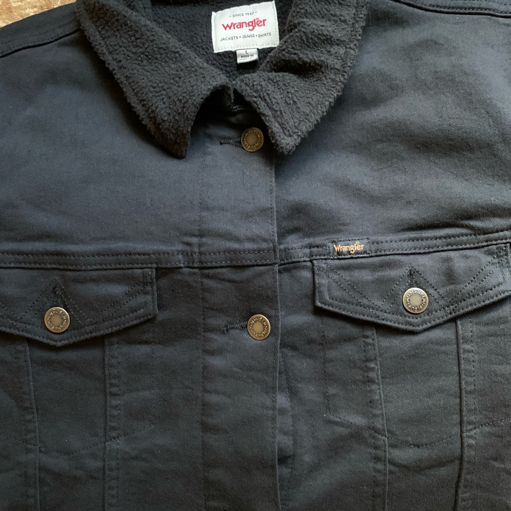 Black wrangler jean jacket.